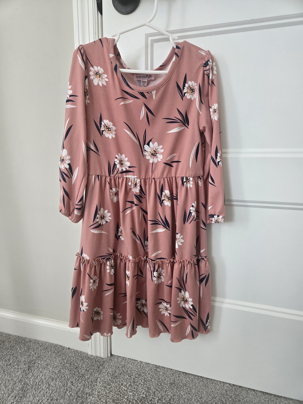 Chenault Girl Dusty Rose Floral Tiered Long Sleeved Dress. Size 6.